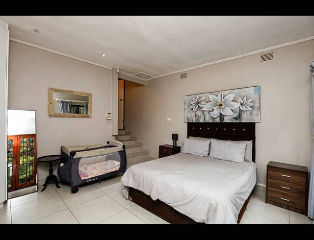3 BEDROOM APARTMENT FOR SALE IN UMHLANGA RIDGE